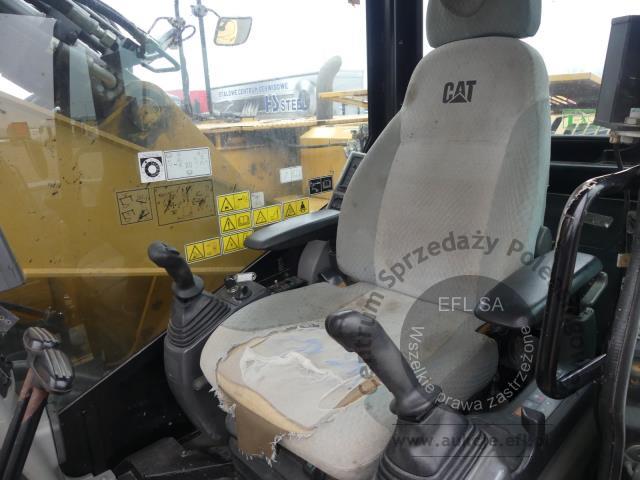 24 - Koparka gąsienicowa CATERPILLAR 321 D LCR 2011r.