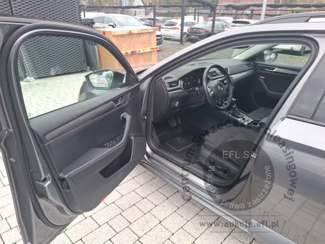7 - Skoda Superb 2.0 TDI SCR Style DSG 2023r. PY32368 Uwaga! Pojazd znajduje się w firmie AACAR sp. z o.o. Jawornik 90, 32-400 Myślenice