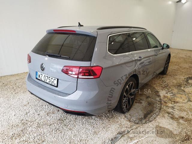4 - Volkswagen Passat 1.5 TSI EVO Business DS 2023r. WZ075GC Pojazd znajduje się w firmie ARCTOS GROUP sp. z o.o. Al. Krakowska 7, 02-183 Warszawa
