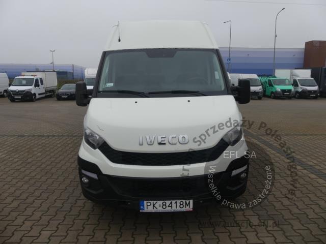 2 - IVECO DAILY 3.0 AUTOMAT 35S17 2015r.