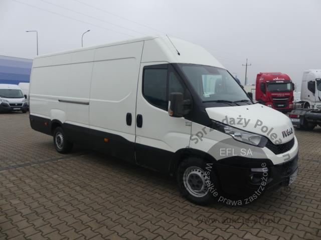 3 - IVECO DAILY 3.0 AUTOMAT 35S17 2015r.