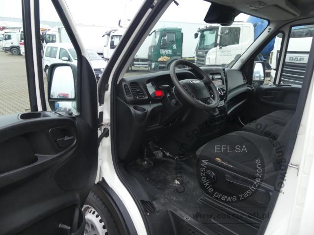 6 - IVECO DAILY 3.0 AUTOMAT 35S17 2015r.