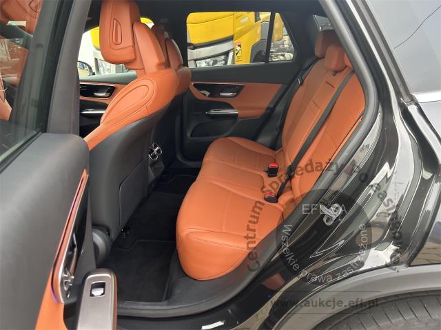 8 - MERCEDES - BENZ GLC 300 de 4-Matic Avantgarde 2024r. DX25578 Magnice