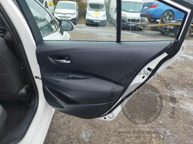 16 - Toyota Corolla 1.8 Hybrid GPF Active 2022r. WND3921C UWAGA!! Pojazd znajduje się w firmie Arctos Sp. z o.o. Warszawa, Al. Krakowska 7, 02-183 Warszawa