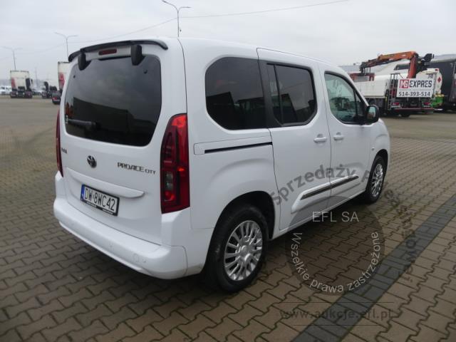 4 - Toyota Proace City Verso 1.5 D-4D 2023r. DW8WC42 Magnice