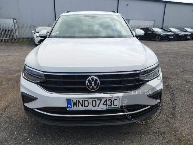 2 - Volkswagen Tiguan 1.4 eHybrid Life DSG 2022r. WND0743C Pojazd znajduje się w firmie ARCTOS GROUP sp. z o.o. Al. Krakowska 7, 02-183 Warszawa