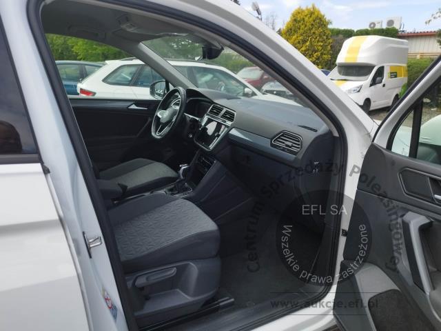 12 - Volkswagen Tiguan 1.4 eHybrid Life DSG 2022r. WND0743C Pojazd znajduje się w firmie ARCTOS GROUP sp. z o.o. Al. Krakowska 7, 02-183 Warszawa
