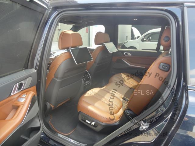 8 - BMW X7 XDRIVE40D MHEV 2022r.
