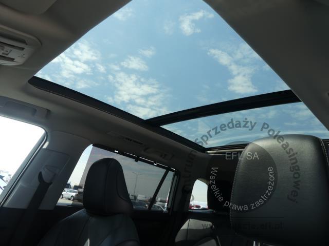 11 - TOYOTA HIGHLANDER 2.5 HYBRID AWD-I 2022r.