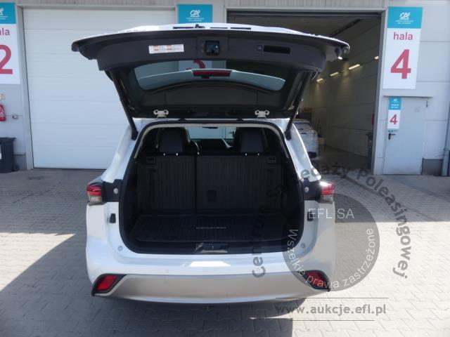 13 - TOYOTA HIGHLANDER 2.5 HYBRID AWD-I 2022r.