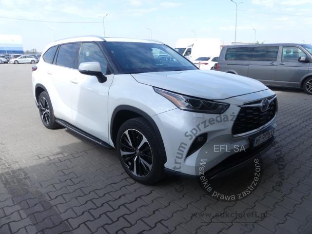 4 - TOYOTA HIGHLANDER 2.5 HYBRID AWD-I 2022r.