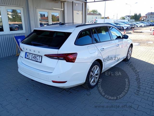 4 - Skoda Octavia 2.0 TDI Ambition DSG 2023r. WZ048GT Pojazd znajduje się w firmie ARCTOS GROUP sp. z o.o. Al. Krakowska 7, 02-183 Warszawa