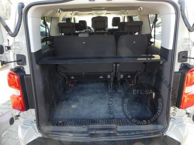 10 - Toyota Proace Verso 2.0 D4-D Long 2022r. PO3XG94 Pojazd znajduje się w firmie AUTO MOTO CENTRUM sp. z o.o. ul. Ostrowska 328 (przy Trasie Katowickiej) 61-312 Poznań