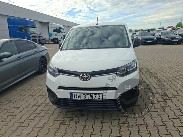 2 - Toyota Proace City 1.5 D-4D Standard 2022r. DW3TW73 Magnice