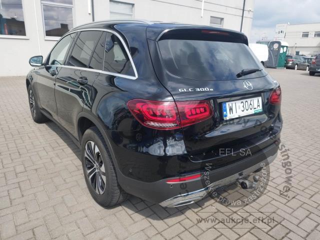 4 - Mercedes Klasa GLC 300 e 4-Matic 2021r. WI306LA UWAGA!! Pojazd znajduje się w lokalizacji: Warszawa, Al. Krakowska 7, 02-183 Warszawa