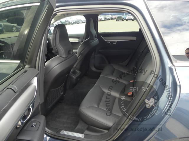11 - Volvo V90 B4 D AWD Plus Bright 2022r. WND0788C Magnice