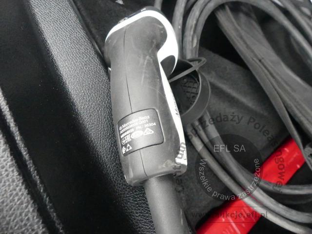 10 - MERCEDES - BENZ EQC 400 4MATIC SPORT 2022r.