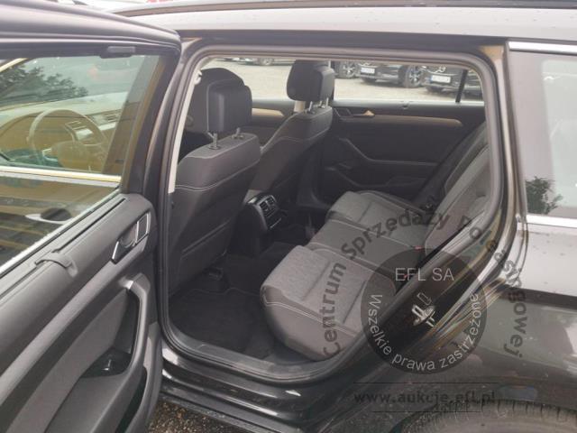 8 - Volkswagen  Passat  2023r. WZ427GF Pojazd znajduje się w firmie ARCTOS GROUP sp. z o.o. Al. Krakowska 7, 02-183 Warszawa