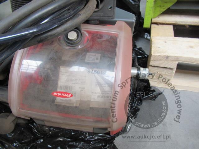 27 - Robot spawalniczy Kawasaki BA006L
