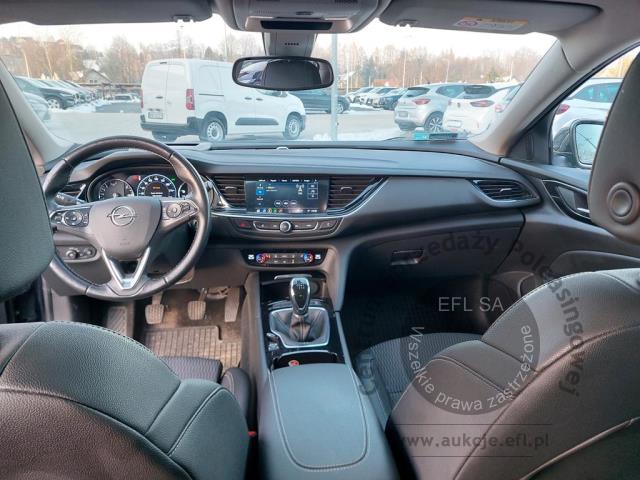8 - OPEL INSIGNIA GRAND SPORT 2019r. KR6KR63 Uwaga! Pojazd znajduje się w firmie AACAR sp. z o.o. Jawornik 90, 32-400 Myślenice