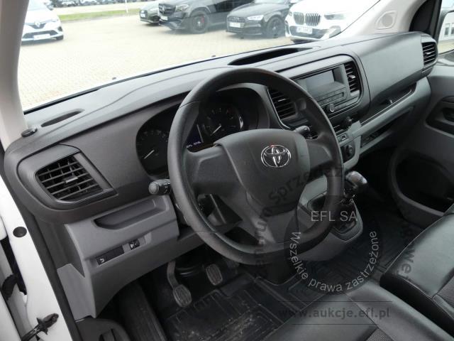 5 - Toyota Proace 2.0 D-4D Long 3,1t 2022r. DW2SW07 Magnice