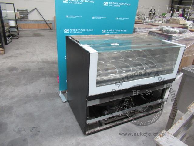 2 - Witryna mroźnicza do lodów ISA Spa