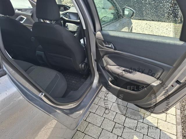 18 - PEUGEOT 308 2019r. DW9GS21 Pojazd znajduje się w firmie AACAR sp. z o.o. Kasztanowa 5, 32-400 Jawornik