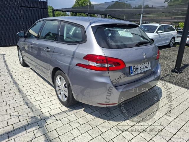 7 - PEUGEOT 308 2019r. DW9GS21 Pojazd znajduje się w firmie AACAR sp. z o.o. Kasztanowa 5, 32-400 Jawornik