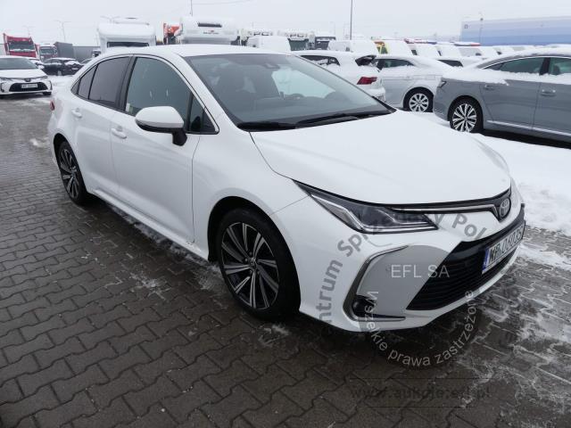 2 - TOYOTA COROLLA 1.5 VVTI COMFORT SEDAN 2022r.