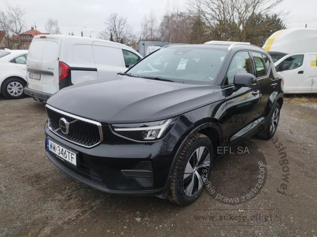 1 - Volvo  XC40  B3 Core aut 2022r. WW346TF Pojazd znajduje się w firmie ARCTOS GROUP sp. z o.o. Al. Krakowska 7, 02-183 Warszawa