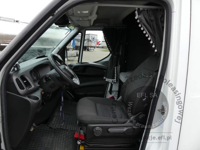 9 - IVECO / ROMCAR DAILY 35S18 3.0 CHŁODNIA FRCX 2022r.