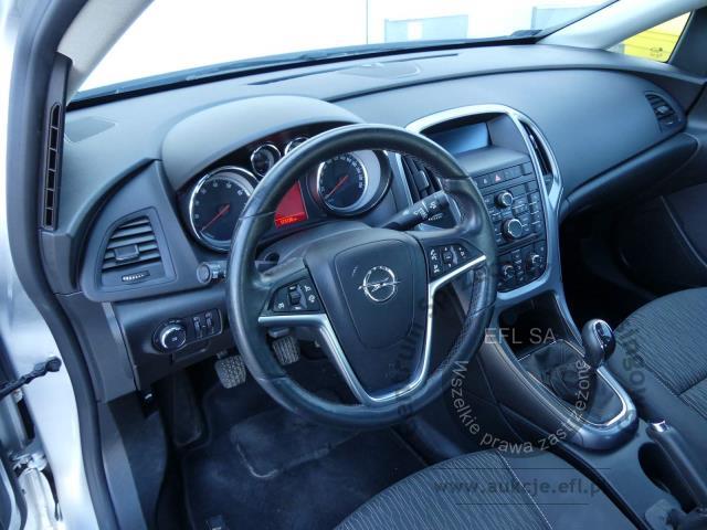 4 - OPEL ASTRA 1.4 TURBO LPG SEDAN 2018r.