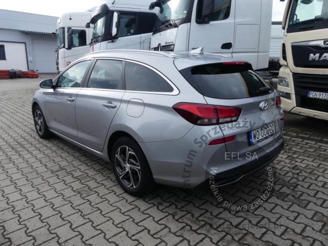 11 - HYUNDAI I30 1.6CRDI COMFORT DCT 2021r.