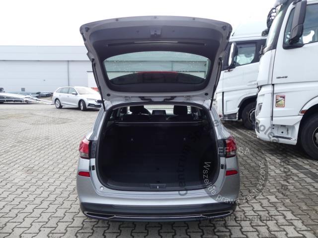 12 - HYUNDAI I30 1.6CRDI COMFORT DCT 2021r.