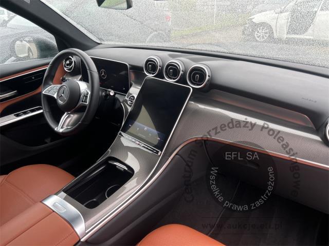 11 - MERCEDES BENZ GLC 300 DE 4-MATIC AVANTGARDE 2024r. DX25918 UWAGA!! Pojazd znajduje się w firmie Arctos Sp. z o.o. Warszawa, Al. Krakowska 7, 02-183 Warszawa