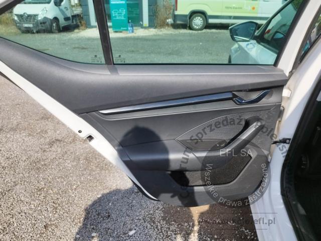 8 - SKODA Octavia 2.0 TDI Ambition 2022r. WND9141A Pojazd znajduje się w firmie ARCTOS GROUP sp. z o.o. Al. Krakowska 7, 02-183 Warszawa
