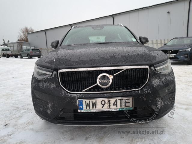 2 - Volvo XC40 B3 Core aut Kombi  2022r. WW914TE Pojazd znajduje się w firmie ARCTOS GROUP sp. z o.o. Al. Krakowska 7, 02-183 Warszawa