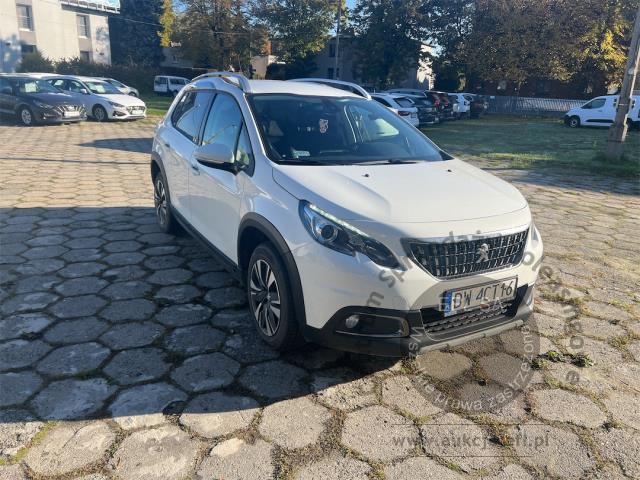 2 - Peugeot 2008 1.5 BlueHDi Allure 2019r. DW4CT16 Pojazd znajduje się w firmie ARCTOS GROUP sp. z o.o. Al. Krakowska 7, 02-183 Warszawa