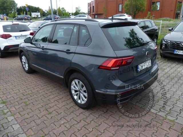 4 - Volkswagen Tiguan 1.5 TSI EVO Life 2022r. DW9TC65 UWAGA!! Pojazd znajduje się w firmie AUTO MOTO CENTRUM sp. z o.o. ul. Ostrowska 328 (przy Trasie Katowickiej) 61-312 Poznań