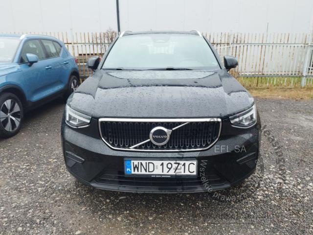 2 - Volvo XC40 B3 Core aut Kombi 2022r.  WND1971C Pojazd znajduje się w firmie ARCTOS GROUP sp. z o.o. Al. Krakowska 7, 02-183 Warszawa