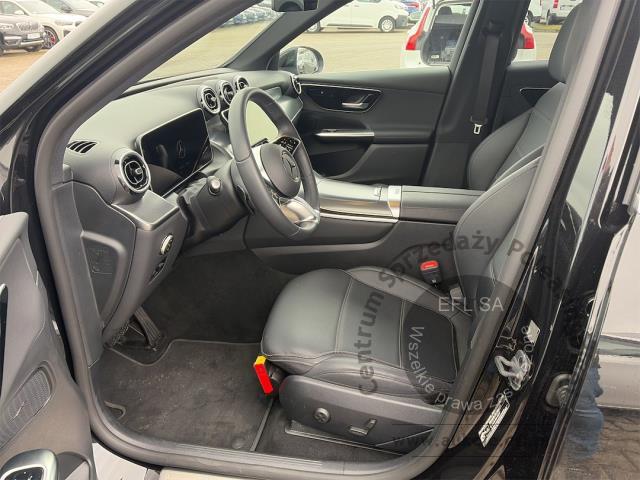 7 - Mercedes - Benz GLC 300 E 4-MATIC AVANTGARDE 2025r. DX57448 Magnice