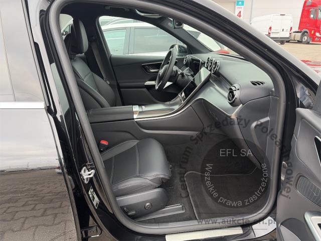 8 - Mercedes - Benz GLC 300 E 4-MATIC AVANTGARDE 2025r. DX57448 Magnice