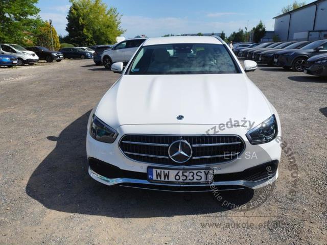 2 - Mercedes  E Klasa 2022r. WW653SY Pojazd znajduje się w firmie ARCTOS GROUP sp. z o.o. Al. Krakowska 7, 02-183 Warszawa