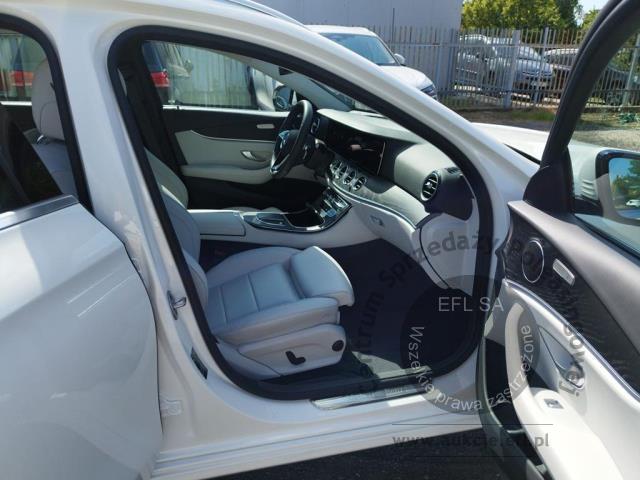11 - Mercedes  E Klasa 2022r. WW653SY Pojazd znajduje się w firmie ARCTOS GROUP sp. z o.o. Al. Krakowska 7, 02-183 Warszawa
