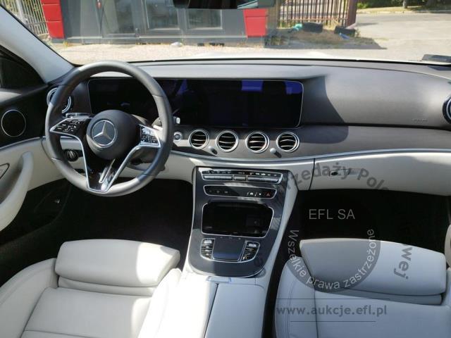 12 - Mercedes  E Klasa 2022r. WW653SY Pojazd znajduje się w firmie ARCTOS GROUP sp. z o.o. Al. Krakowska 7, 02-183 Warszawa