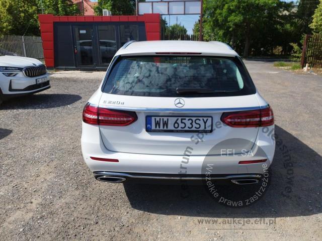 4 - Mercedes  E Klasa 2022r. WW653SY Pojazd znajduje się w firmie ARCTOS GROUP sp. z o.o. Al. Krakowska 7, 02-183 Warszawa