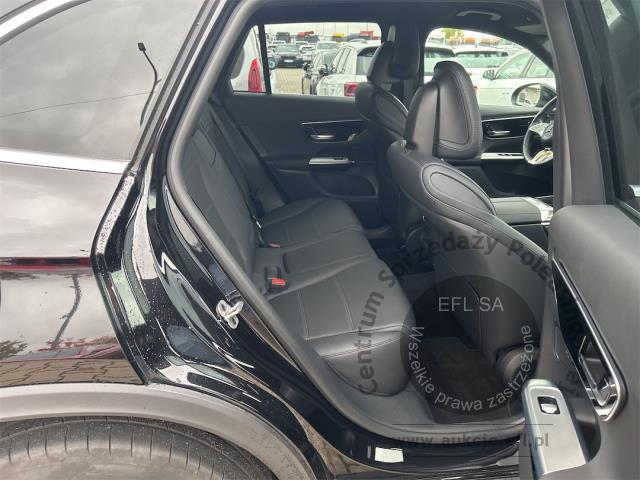 8 - MERCEDES BENZ GLC 300 DE 4-MATIC AVANTGARDE 2024r. DX26083 UWAGA!! Pojazd znajduje się w firmie Arctos Sp. z o.o. Warszawa, Al. Krakowska 7, 02-183 Warszawa