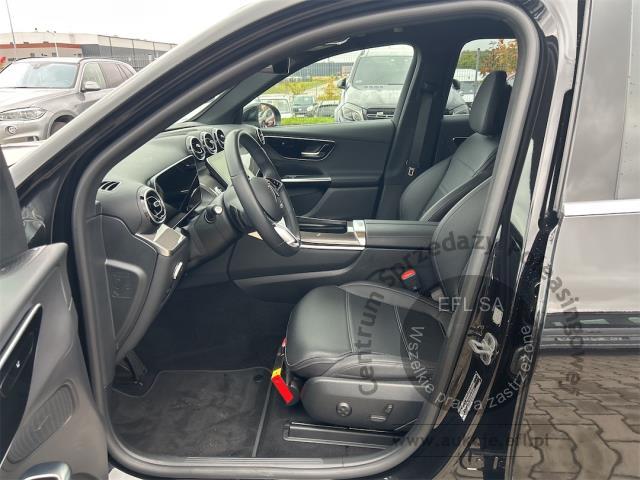 9 - MERCEDES BENZ GLC 300 DE 4-MATIC AVANTGARDE 2024r. DX26083 UWAGA!! Pojazd znajduje się w firmie Arctos Sp. z o.o. Warszawa, Al. Krakowska 7, 02-183 Warszawa