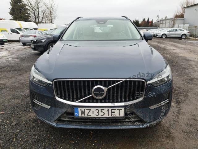 8 - Volvo XC 60 B4 D Core aut  2022r. WZ351FT  Pojazd znajduje się w firmie ARCTOS GROUP sp. z o.o. Al. Krakowska 7, 02-183 Warszawa