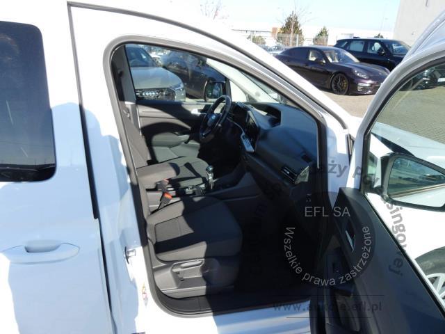 9 - Ford Tourneo Connect 2.0 Titanium  2022r. DW8VM87 Magnice